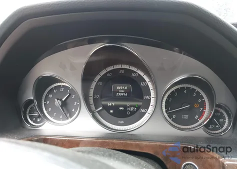 2013 Mercedes-Benz E 350 4Matic из США, поврежденный, VIN WDDHF8JB6DA767356